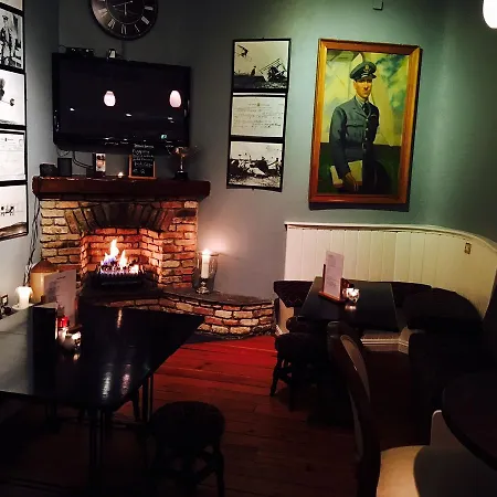 Alcock & Brown Hotel 3*