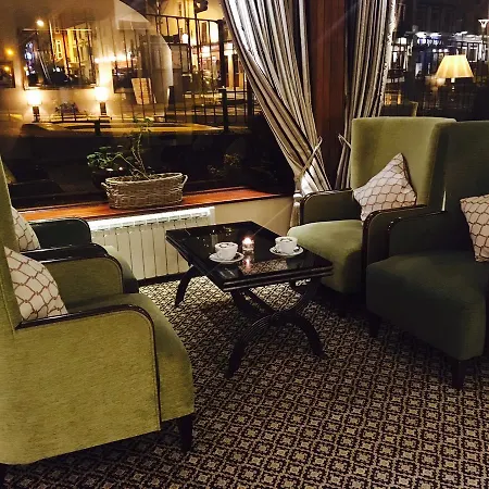 Hotel Alcock & Brown